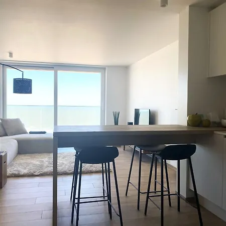 In With Stunning Sea Views Appartement